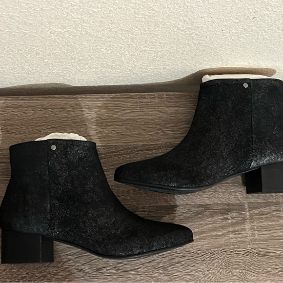 Designer H.S Trask Vivian Black Metallic Suede Ankle Boots - Picture 2 of 16